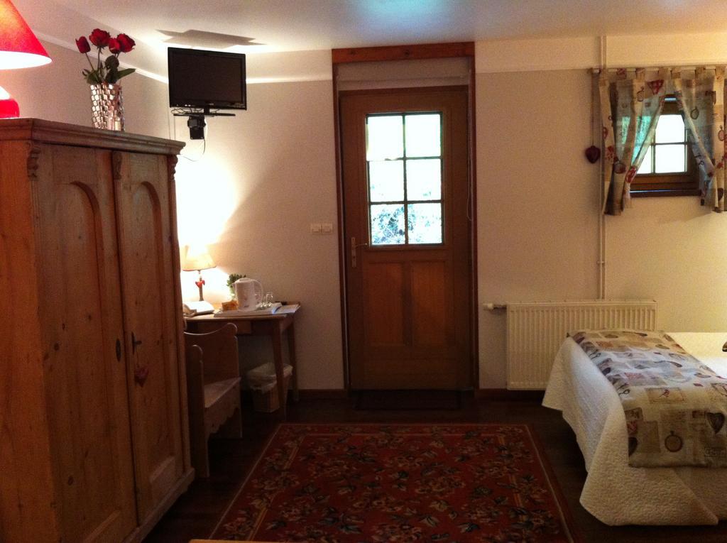 Ferme Des Chartroux Hotel Maresville Room photo